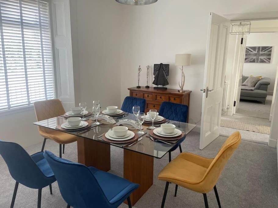 Fantastic Home In Brightons, Falkirk. Polmont Luaran gambar
